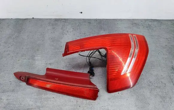 Rear/tail lights