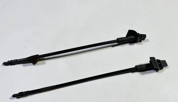 Windshield washer spray nozzle