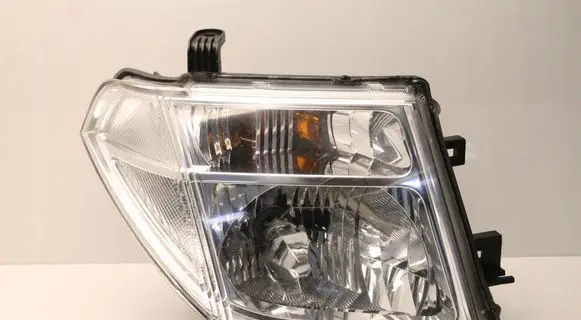 Nissan Navara D40 Headlight/headlamp