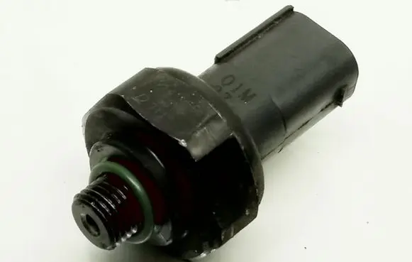 BMW 5 F10 F11 Air conditioning (A/C) pressure sensor 9141958 7113