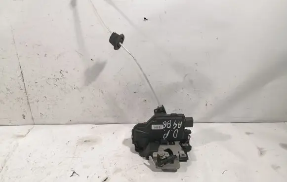 Audi A4 S4 B6 8E 8H Front door lock 8E1837016C