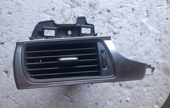 Audi A7 S7 4G Dashboard side air vent grill/cover trim 4G1820901