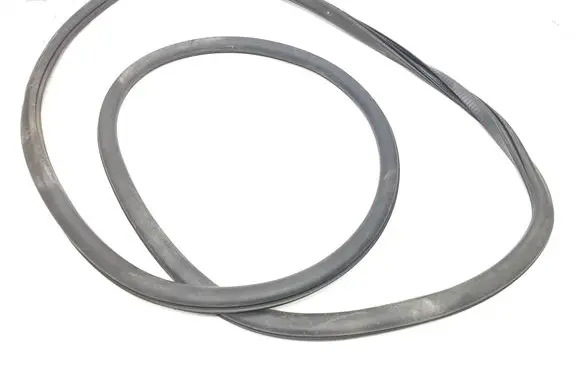 Chrysler Pacifica Front door rubber seal 