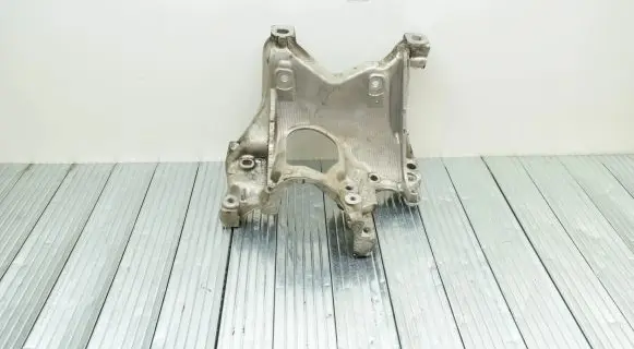 Audi A4 S4 B9 8W Engine mounting bracket 8W0399295E