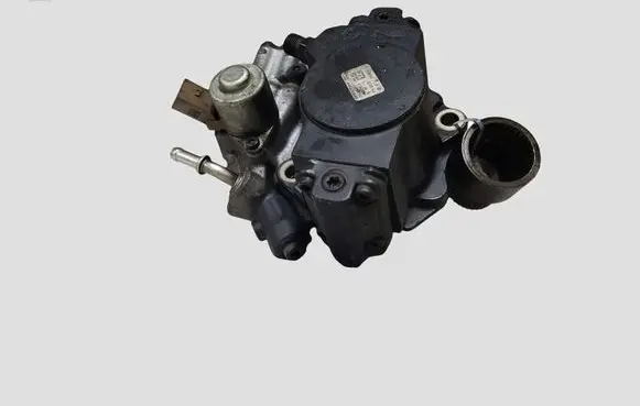 Mercedes-Benz GLC C253 Fuel injection high pressure pump 28447441 6510702801