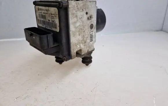 Volkswagen PASSAT B6 ABS Pump 3C0614109K 16431608 16431508E