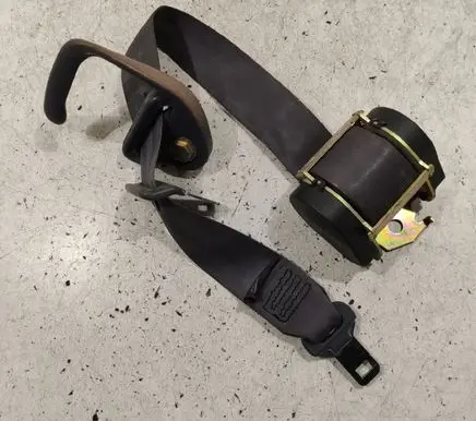 Renault Espace III Middle seatbelt (rear) A506258