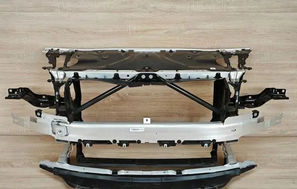 BMW 8 G16 Radiator support slam panel 7435938 7357209 7373405