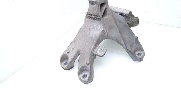 Audi A4 S4 B8 8K Engine mounting bracket