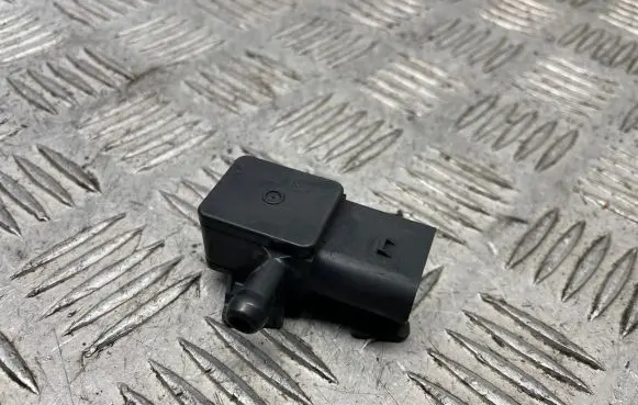 BMW 3 E90 E91 Exhaust gas pressure sensor 7805152