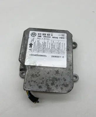 Skoda Fabia Mk1 (6Y) Airbag control unit/module 1C0909601A 5WK43123