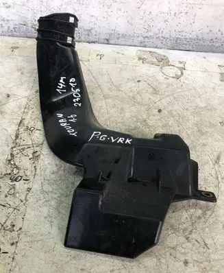Volkswagen Touran II Other engine bay part 2k1614321