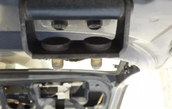 Mazda 323 Tailgate/trunk/boot hinge