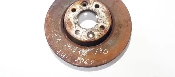 Nissan Micra Front brake disc ventiliuojamas