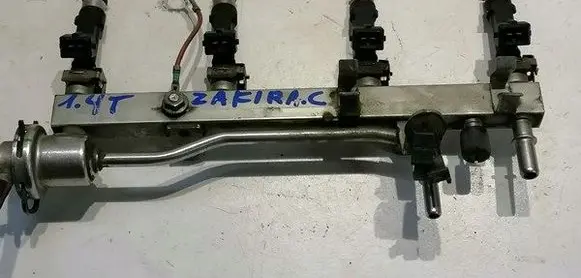 Opel Zafira C Fuel main line pipe 55577580