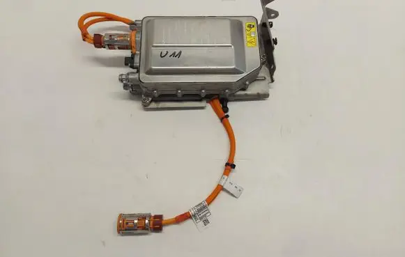 BMW X1 U11 Fan control module 5A81B31-JLK01