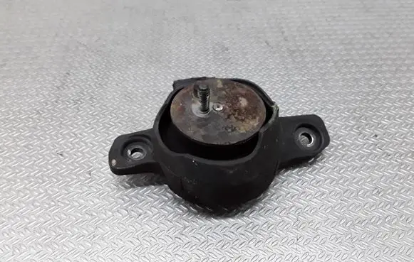 Engine mount bracket