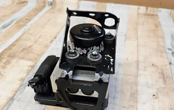 Seat Alhambra (Mk1) ABS Pump 7M3614111 YM212L580AA