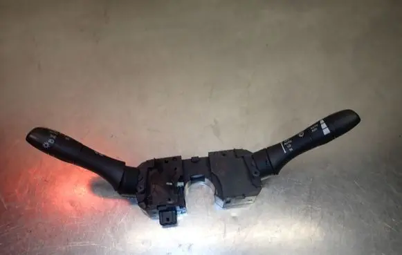 Infiniti M Wiper turn signal indicator stalk/switch