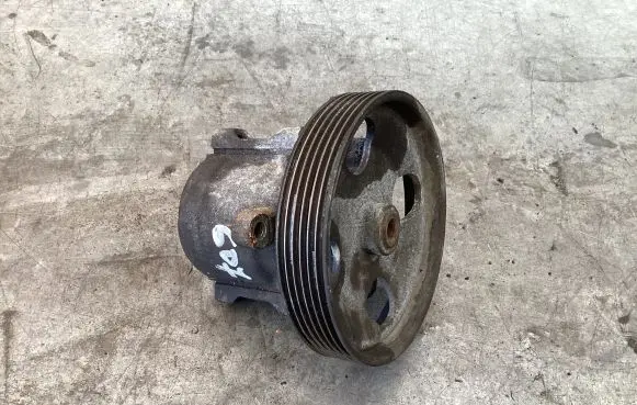 Peugeot 607 Power steering pump 93BB3A674AD