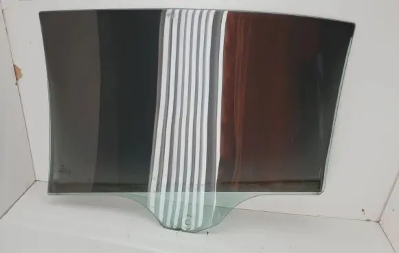 BMW 7 E65 E66 Rear side window E000199 AS2M3250DOT682