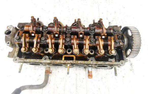 Hyundai Accent Engine head 