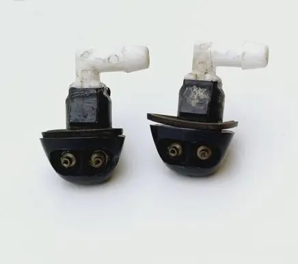 Suzuki Baleno EG Windshield washer spray nozzle 