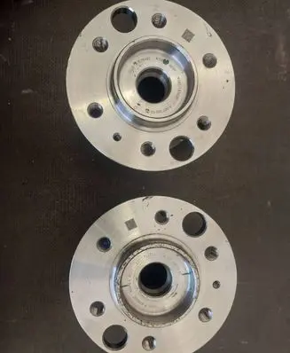 Mercedes-Benz Sprinter W907 W910 Rear wheel hub A9073560000
