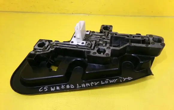 Citroen C5 Tail light bulb cover holder 