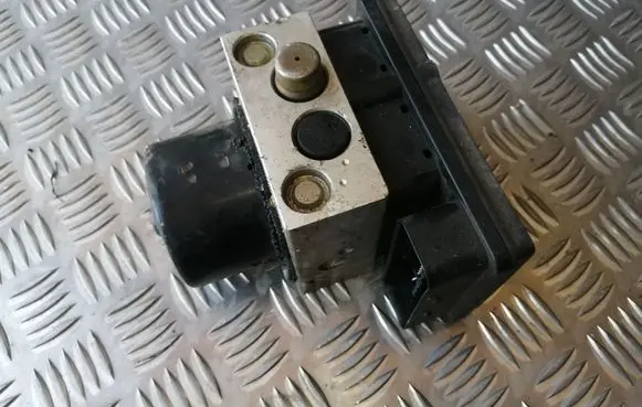 Nissan Navara D40 ABS Pump 47660EB32A 06210903323