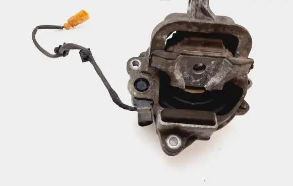 Audi A8 S8 D4 4H Engine mount bracket 4H0199381BB