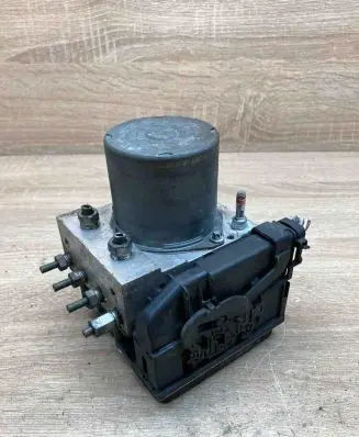 Toyota Avensis T270 ABS Pump 0265951567 0265251490