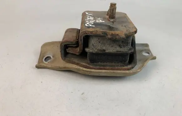 Subaru Forester SG Engine mount bracket 41022FA091