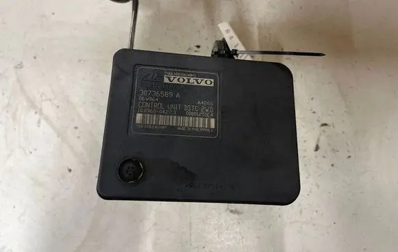 Volvo V50 ABS Pump 30736589A 06W064 30736588
