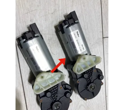 Jaguar XF X250 Seat adjustment motor 82148141-4003