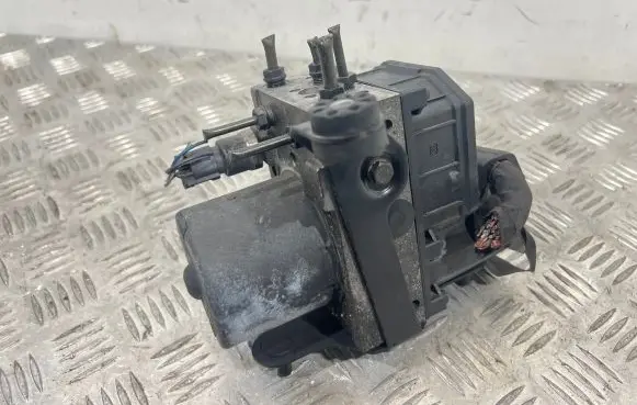 BMW 7 E65 E66 ABS Pump 6754512