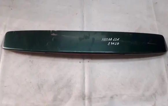 Tailgate/trunk spoiler