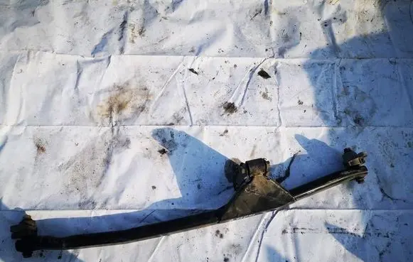 Volvo V70 Engine mount bracket 