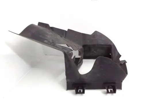 Volkswagen PASSAT B5.5 Intercooler air channel guide 3B0121467C