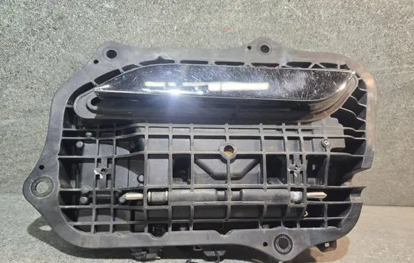 Tesla Model S Front door exterior handle 1008982