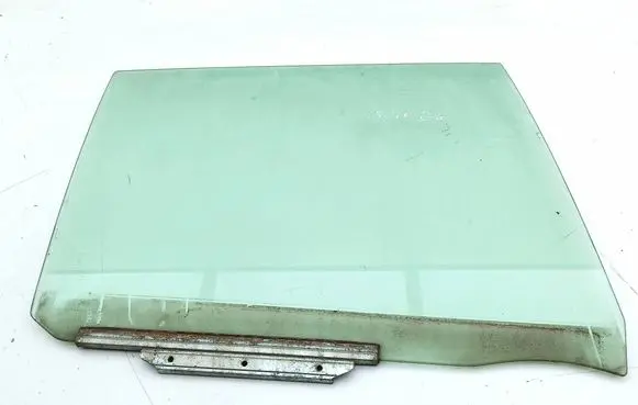 Toyota RAV 4 (XA20) Rear door window glass