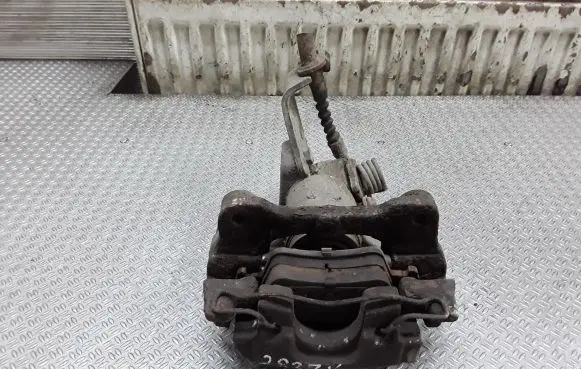 Nissan Primera Rear brake caliper