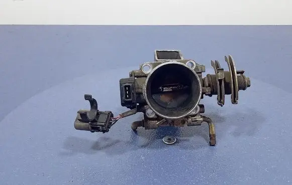 Nissan Terrano Throttle body valve 