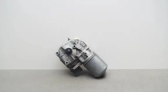 Volkswagen Touran III Wiper motor 5TB955119A