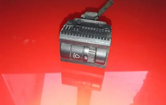 Volkswagen Polo Headlight level height control switch 6Q0941333B
