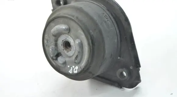 Mercedes-Benz ML W164 Engine mount bracket A2512402917