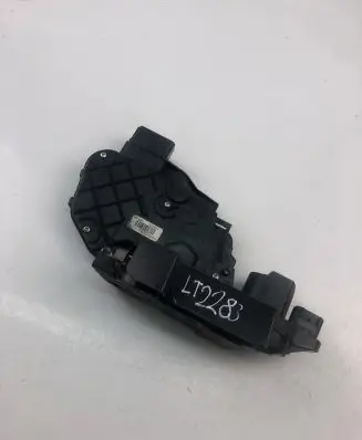 Volvo XC60 Coupe door lock (next to the handle) 30799314