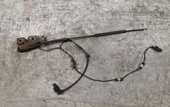 Volkswagen PASSAT B7 Engine bonnet/hood lock/catch