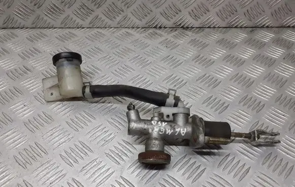 Nissan Almera N16 Clutch slave cylinder 