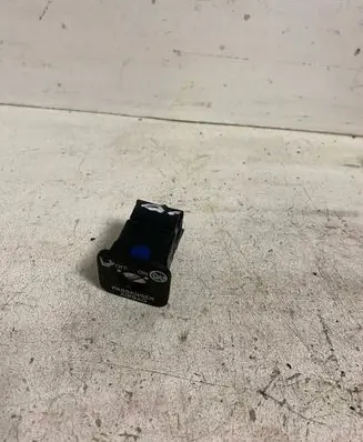 Lexus RX 450H Passenger airbag on/off switch 1672H94